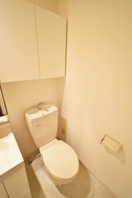 【トイレ】 | リヴェール別府 | 別号室の写真になります。現況優先。