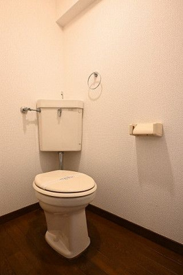 【トイレ】 | ミヤモトビル | 別号室の写真になります。現況優先。