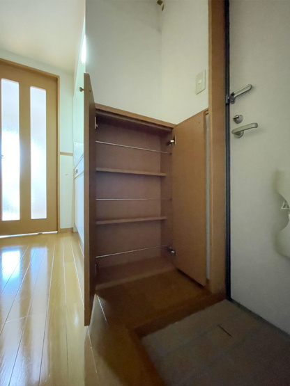 【玄関】 | ピュア吉塚南弐番館 | 別号室の写真になります。現況優先。