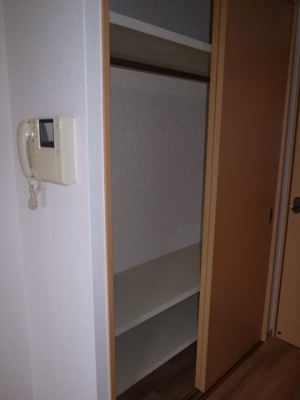 【収納】 | グレイス松島 | 別号室の写真になります。現況優先。
