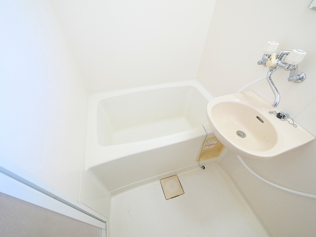 ニュー芝ハイツの浴室