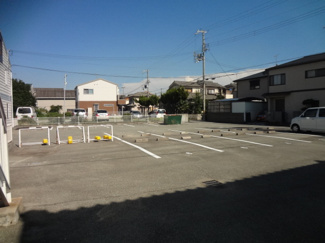 【駐車場】