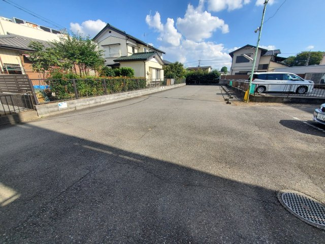 セントラルヒルズの駐車場|駐車場があるので、車を買う予定の方も安心です