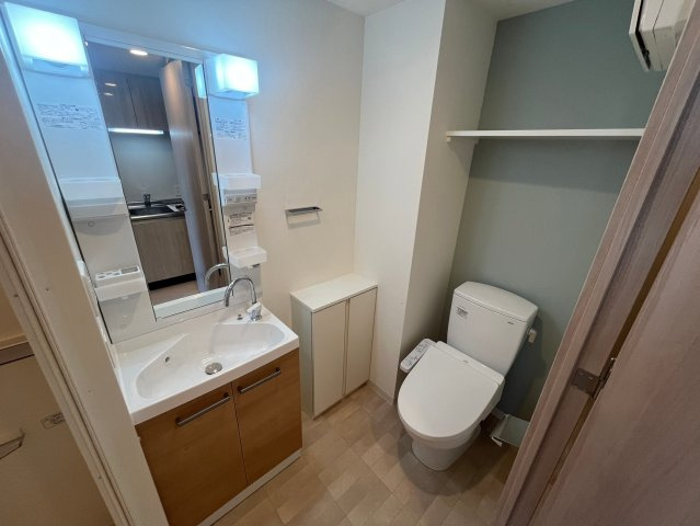 ワールドアイ大阪城EASTアドバンスの洗面所