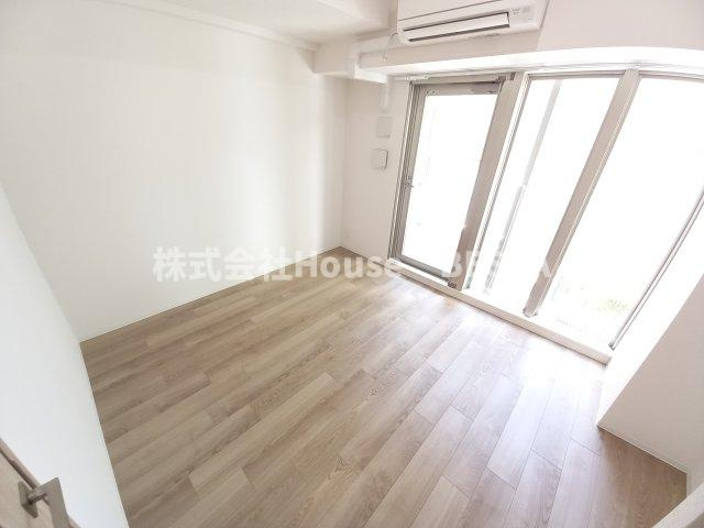 エスリード神戸三宮ヒルズの居間・リビング