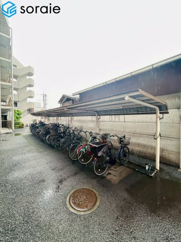 ユアコート武蔵藤沢の駐輪場