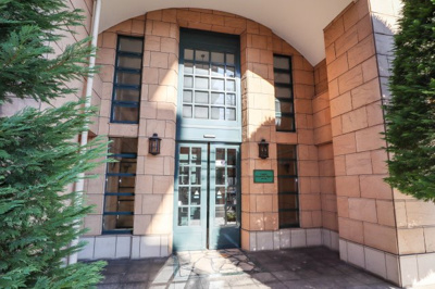 【エントランス】 | カプリース茶屋町 | 安心のオートロックと宅配ボックスが有ります♪