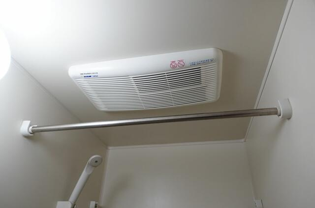 浴室乾燥機　別部屋イメージ写真