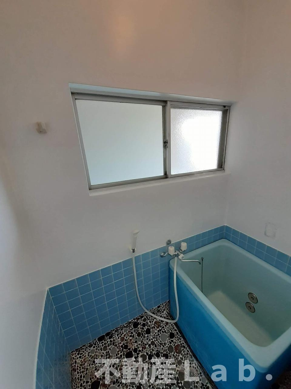 江河アパートの浴室