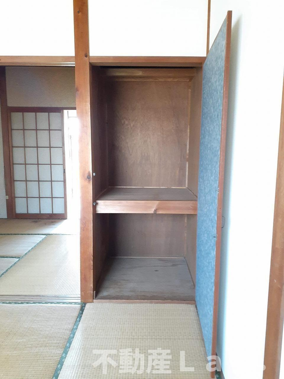 江河アパートの収納