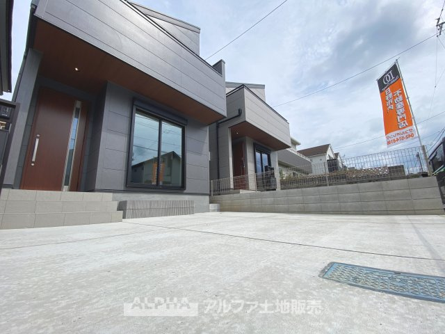 日野市本町5丁目新築戸建2棟の外観|【Cityscape】
◆閑静な住宅街◆駅前から少し離れると閑静な住宅街が広がっている。穏やかな雰囲気に包まれたこの街で素敵な新生活を。