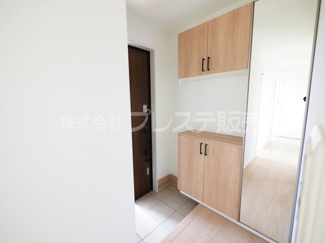 【玄関】 | 現地写真（Ｂ号地玄関）電子ロック＆ディンプルキーを標準装備！