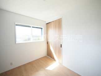 【洋室】 | 現地写真（Ｂ号地１階洋室）