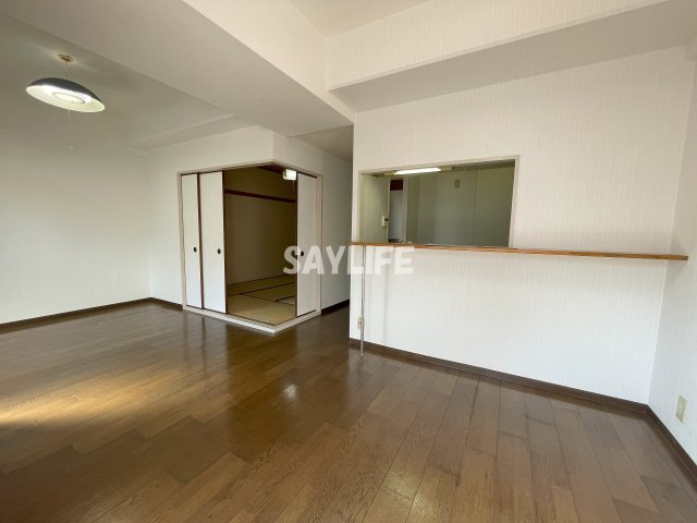 プランテーム吉田の居間・リビング