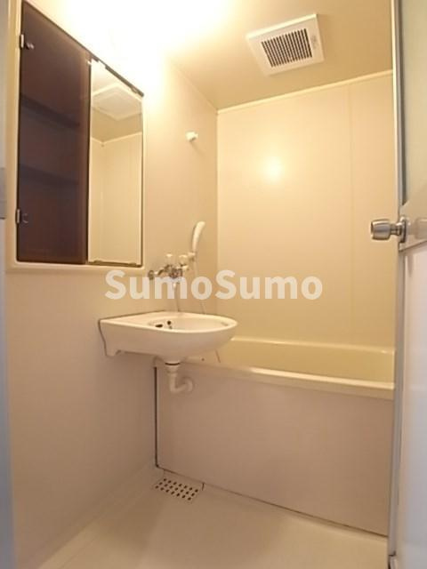 フローレンス西宮1の浴室|落ち着いた空間のお風呂です