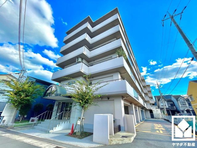 ユニライフ宇治Ⅲの外観