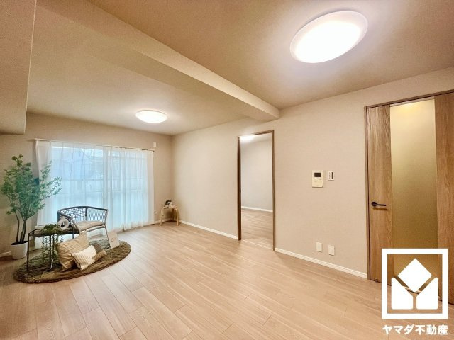 ユニライフ宇治Ⅲの居間・リビング