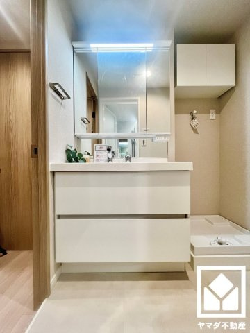 ユニライフ宇治Ⅲの独立洗面台