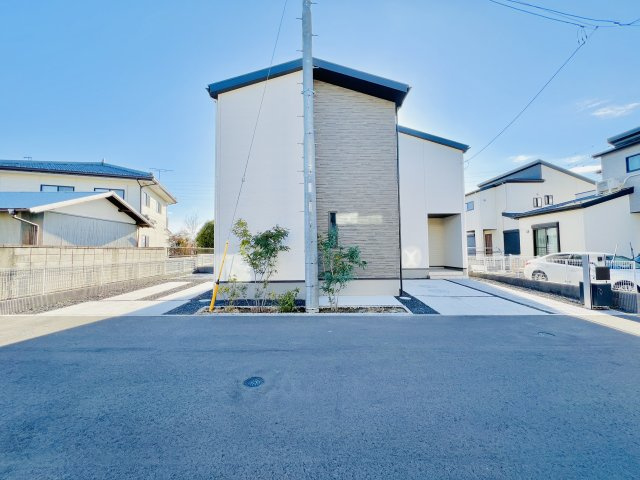 伊勢崎市宮子町の外観|綺麗に整備された分譲地で綺麗な街並み♪