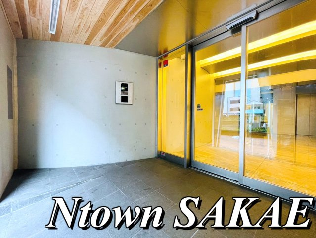 【エントランス】 | FIRST RESIDENCE SAKAE(ファーストレジデンス栄) | エントランスです