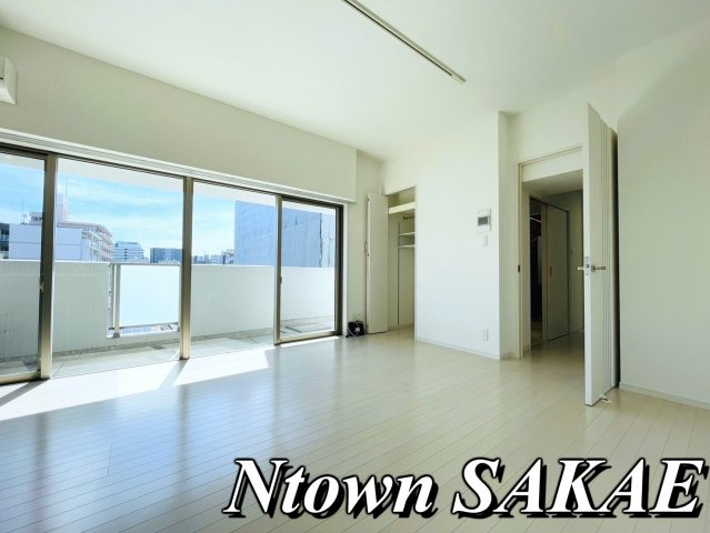 【居間・リビング】 | FIRST RESIDENCE SAKAE(ファーストレジデンス栄) | おしゃれなリビングです