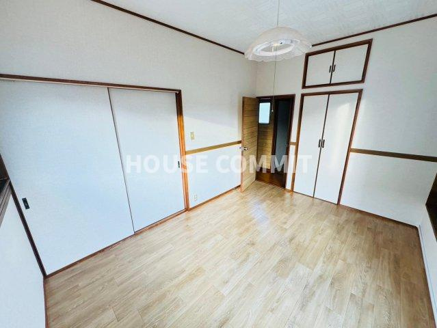 富里市大和　中古戸建の洋室|全居室　壁・床・天井 クロス貼替