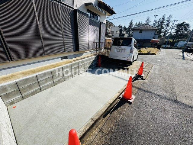 富里市大和　中古戸建の前面道路含む現地写真|駐車場拡張工事しました。駐車場の広さは現地でお確かめください