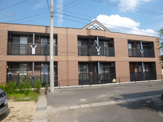 倉敷市中畝９丁目のアパートの外観