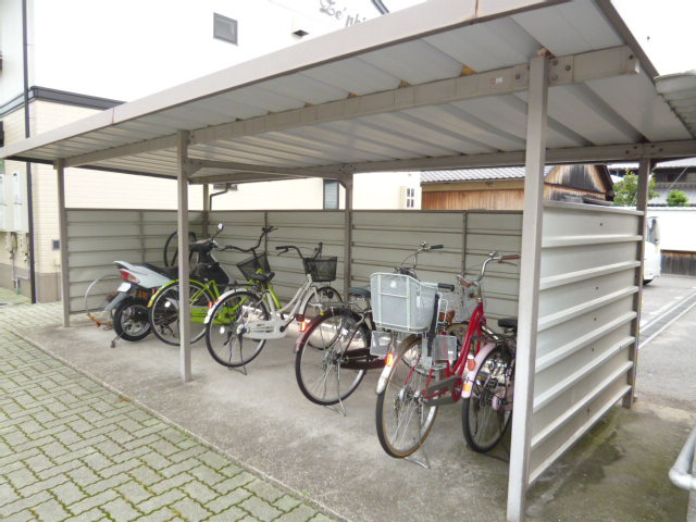 倉敷市児島田の口７丁目のアパートのその他共用部分|駐輪場