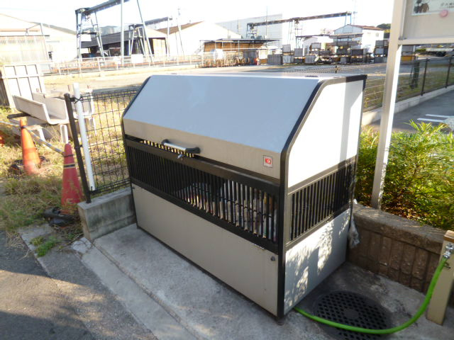 倉敷市南畝７丁目のアパートのその他共用部分|敷地内ゴミステーション
