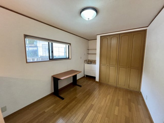 【洋室】 | 安佐南区安東六丁目　戸建 | ミニキッチンのある2階ホール