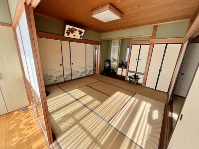 【和室】 | 安佐南区安東六丁目　戸建 | 床の間、仏間もございます