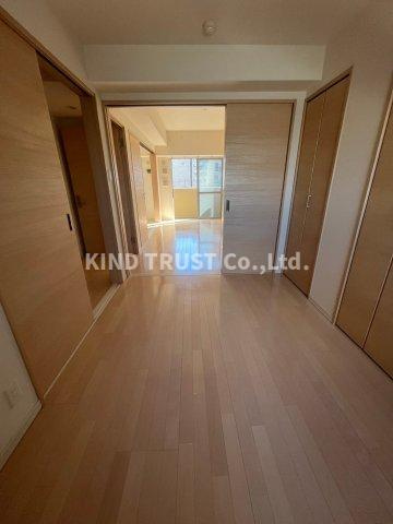 FORTUNA北梅田の居間・リビング|こちらの居間で趣味の時間をお楽しみください