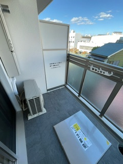 【バルコニー】 | セレニテ十三ミラク | 落ち着いた時間を過ごせるバルコニーです