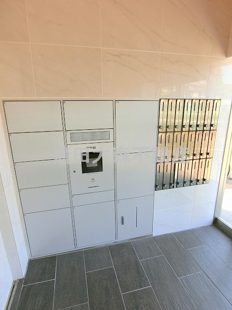 Lares-L（ラレースエル） のその他共用部分|宅配ボックス