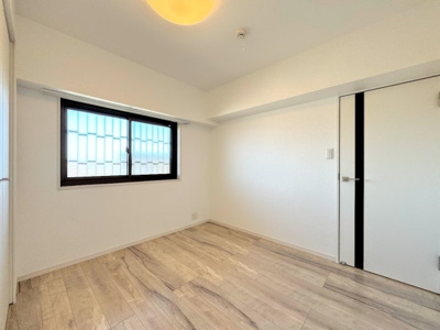 【洋室】 | ◆◇菊名マンション◇◆ | ◆感性を育むプライベートルームはシンプルでスマートな空間。好みの空間で読書をしたり、音楽を聞いたりと一人の時間も充実したものにできます。

