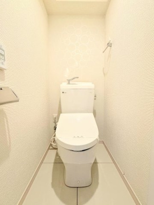 【トイレ】 | ◆◇菊名マンション◇◆ | ◆清潔感のある白を基調とした落ち着ける空間。