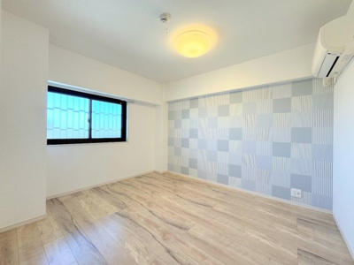 【洋室】 | ◆◇菊名マンション◇◆ | ◆室内はいつも明るい印象なので気持ちの良い朝を迎えられます。各部屋にはクローゼットを完備しており、収納が多いお家はすっきりして快適空間です。