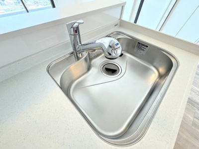 【キッチン】 | ◆◇菊名マンション◇◆ | ◆広々したキッチンシンク。洗い物が多い時にも快適にご利用いただけます。