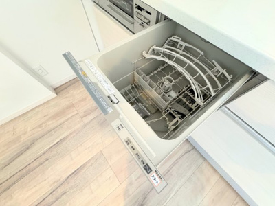 【キッチン】 | ◆◇菊名マンション◇◆ | ◆食後の食器洗いは食洗機にお任せ！ご家族と団らんの時間を。家事の時短に効果大の食洗器付き。高温洗浄、節水効果もございます。