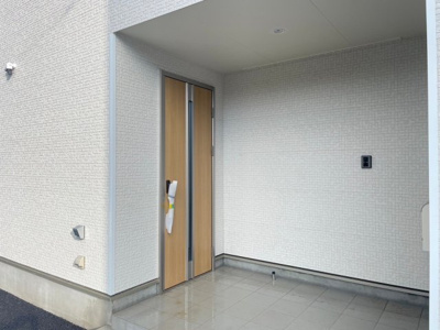 【エントランス】 | 匝瑳市飯倉台第2-3号棟 | 【祝！上棟！】ご見学はお気軽に0476-37-3888までお問合せ下さい！■住宅ローンのご相談は無料ですので、お気軽にご相談下さい！