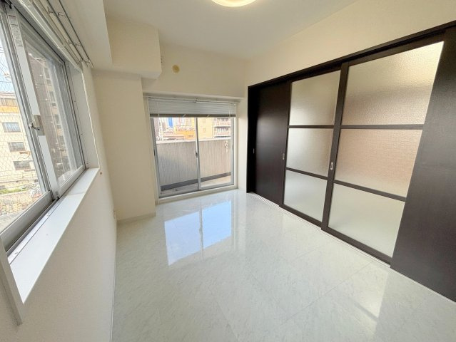 セレブコート木川の洋室