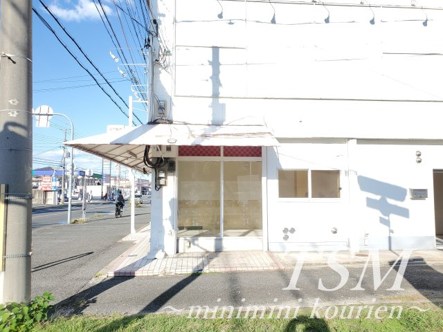 東香里南町店舗の外観