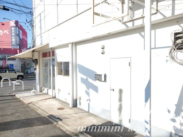 東香里南町店舗の外観