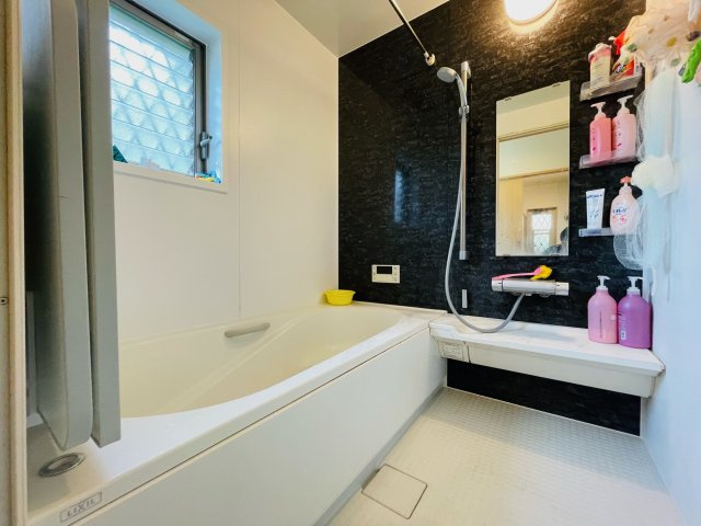 神戸市北区北五葉5丁目戸建の浴室