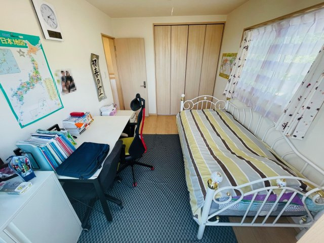 神戸市北区北五葉5丁目戸建の洋室