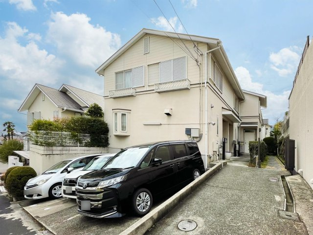 ヴィラ・セリゼーテラスハウス