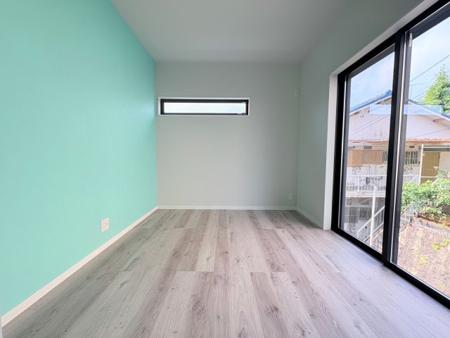 神戸市北区鈴蘭台南町3丁目新築戸建の洋室