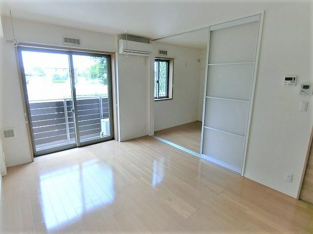 アン・ジュールの居間・リビング