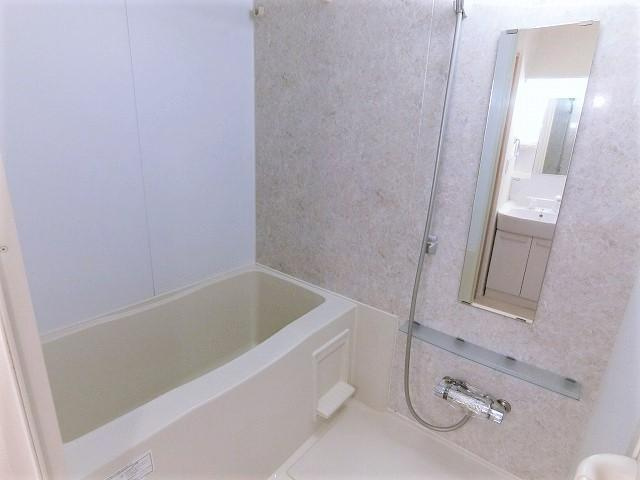 アン・ジュールの浴室